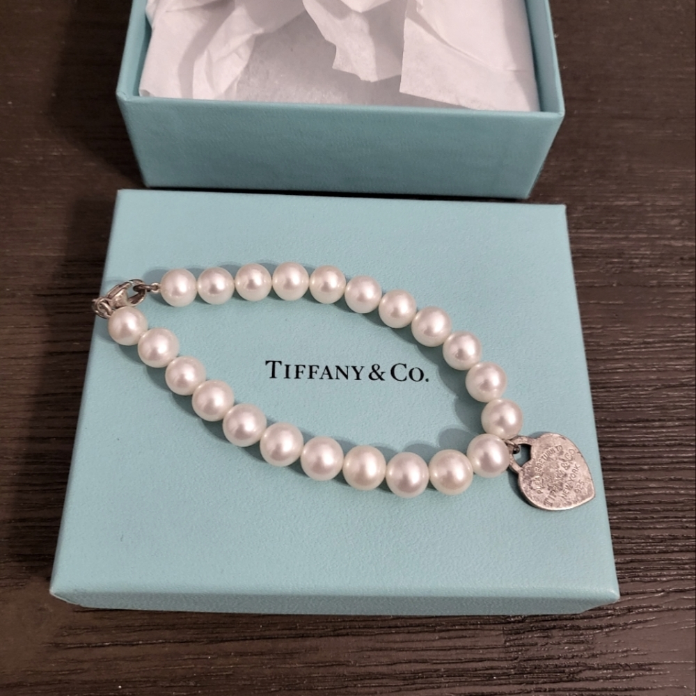 Tiffany &Co bracelet pearl